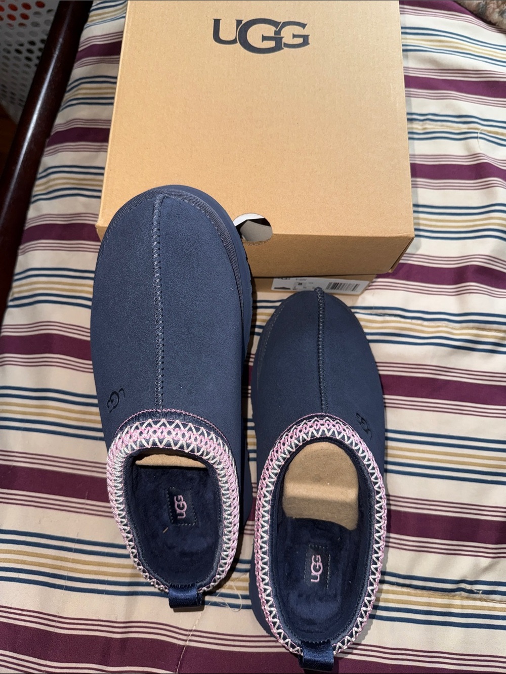 UGG Women's Navy and Pink Tazz II